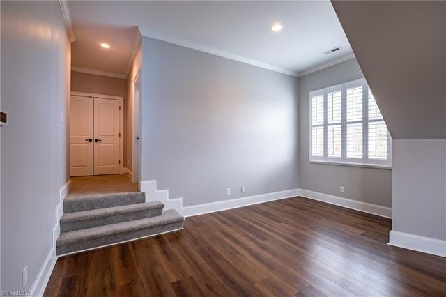 1964 Woodstock Road, Clemmons, NC 27012