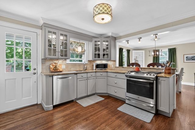 125 Field Rd, Longmeadow, MA 01106