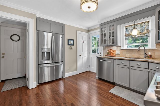 125 Field Rd, Longmeadow, MA 01106