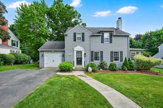 125 Field Rd, Longmeadow, MA 01106