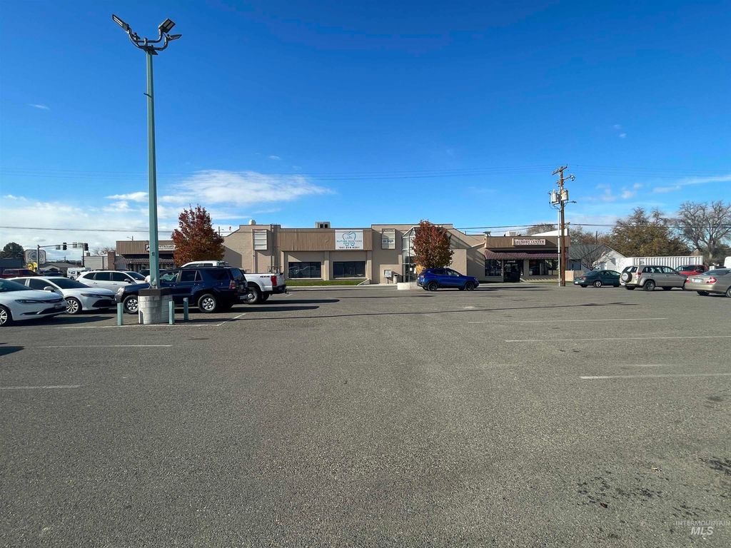 49 NW 1st St, Ontario, OR 97914 photo 5