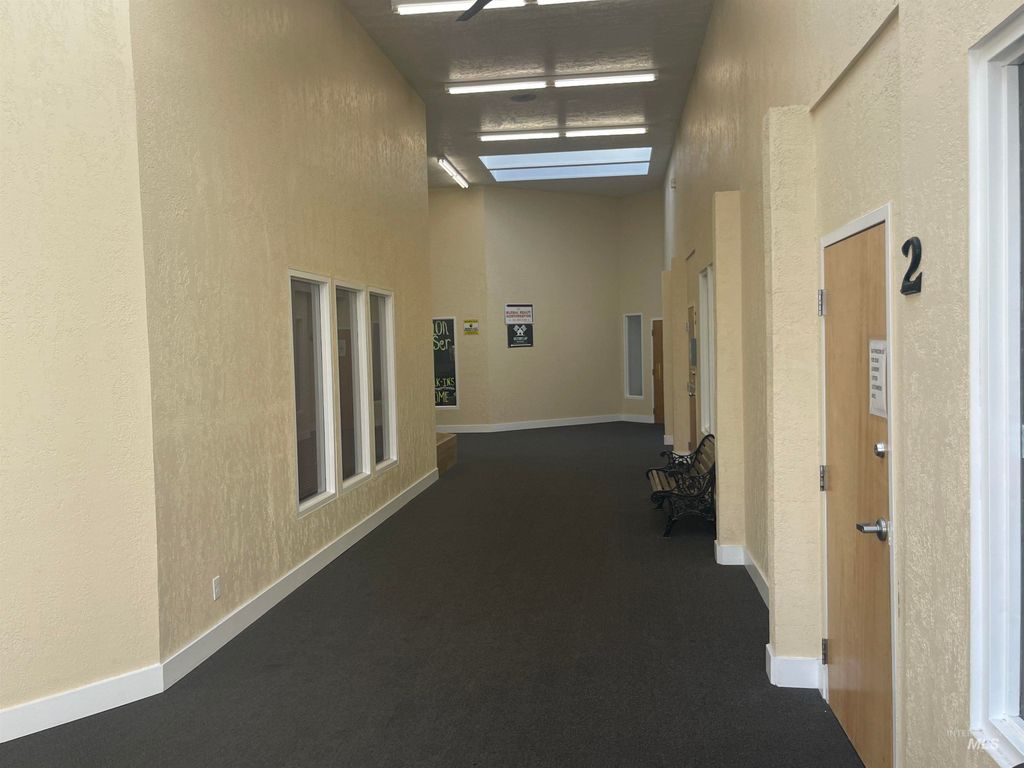 49 NW 1st St, Ontario, OR 97914 photo 6