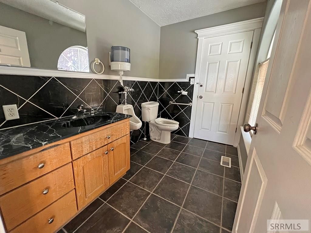 Image 15 of property listing at 15 W Walker Street, Blackfoot, ID 83221