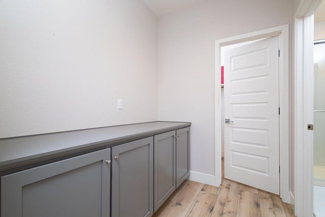 1009 Fence Post Way, Roseville, CA 95747