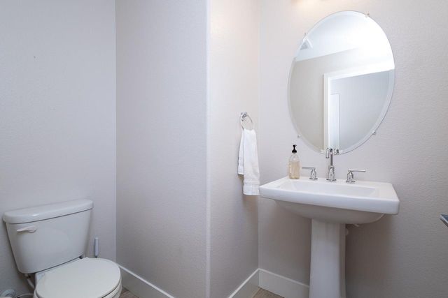 1009 Fence Post Way, Roseville, CA 95747