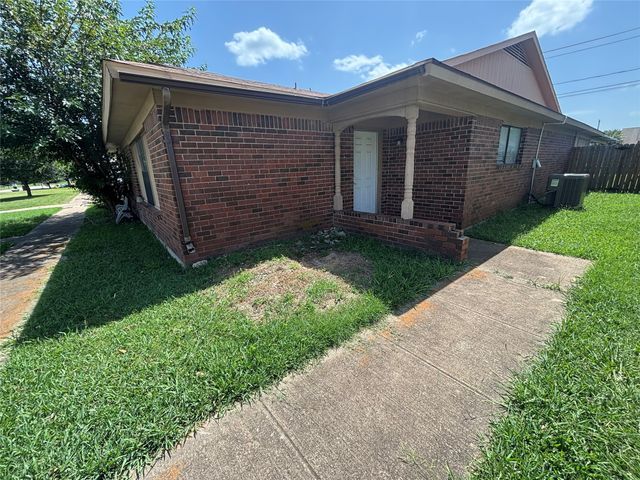 1008 Poplar Street 1008, Benbrook, TX 76126