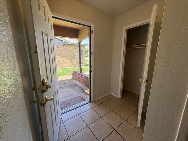 1008 Poplar Street 1008, Benbrook, TX 76126
