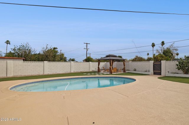 1023 E Larkspur Lane, Tempe, AZ 85288