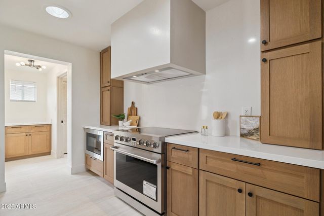 1023 E Larkspur Lane, Tempe, AZ 85288