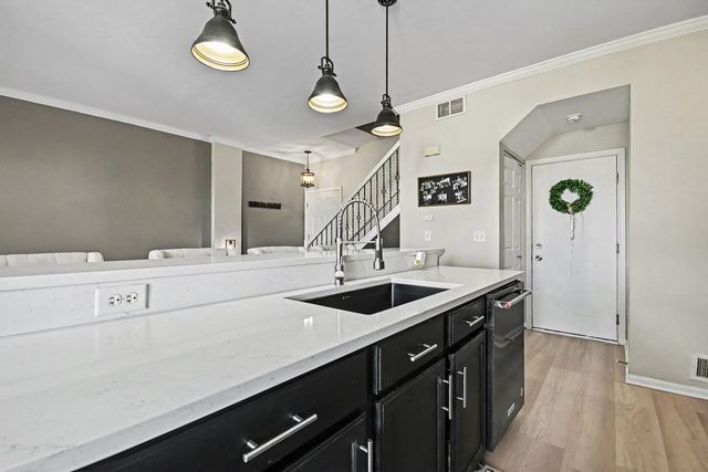 1033 Heron Circle, Joliet, IL 60431