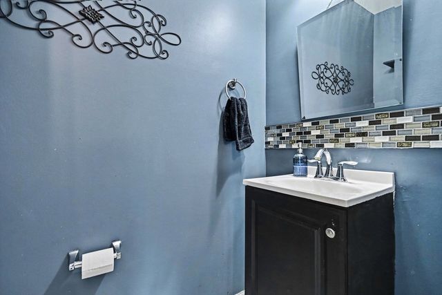 1033 Heron Circle, Joliet, IL 60431