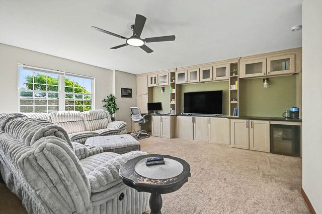 1033 Heron Circle, Joliet, IL 60431