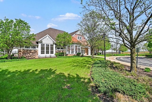 1033 Heron Circle, Joliet, IL 60431