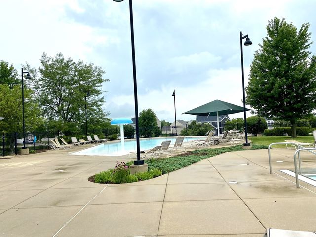 1033 Heron Circle, Joliet, IL 60431