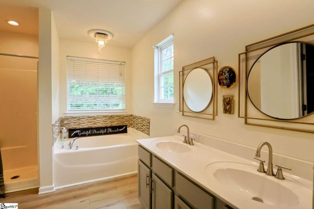 208 Catterick Way, Fountain Inn, SC 29644