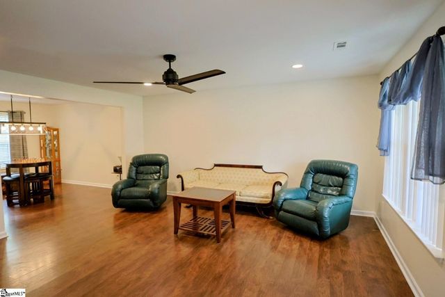 208 Catterick Way, Fountain Inn, SC 29644