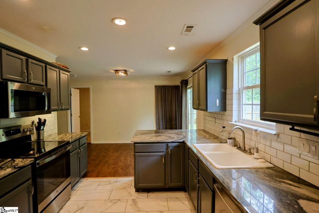 208 Catterick Way, Fountain Inn, SC 29644