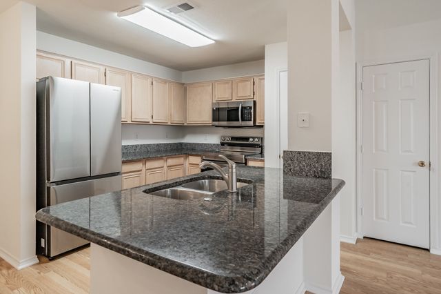 569 Continental Drive, Lewisville, TX 75067