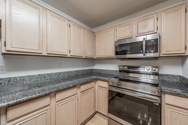 569 Continental Drive, Lewisville, TX 75067