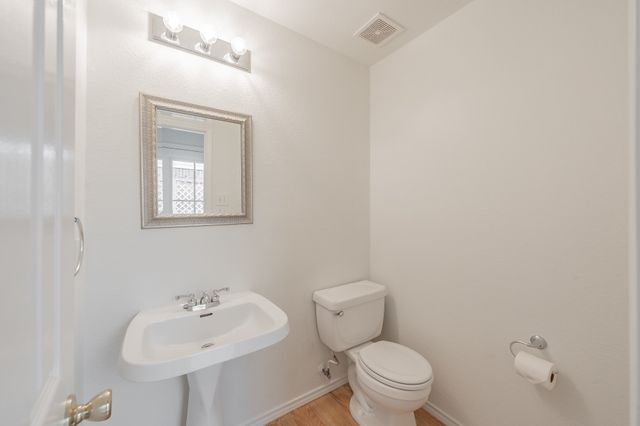 569 Continental Drive, Lewisville, TX 75067