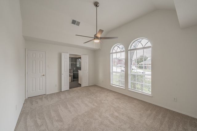 569 Continental Drive, Lewisville, TX 75067