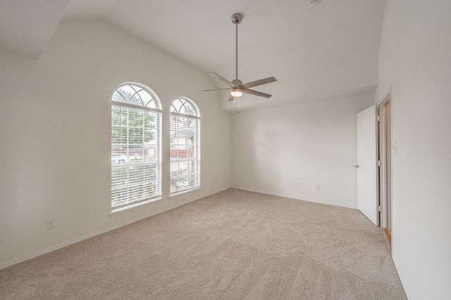 569 Continental Drive, Lewisville, TX 75067