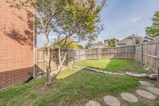 569 Continental Drive, Lewisville, TX 75067