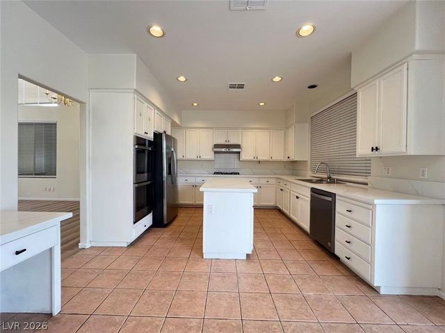 828 Cambridge Cross Place, Las Vegas, NV 89144