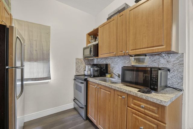 621 NW 3rd Avenue, Pompano Beach, FL 33060