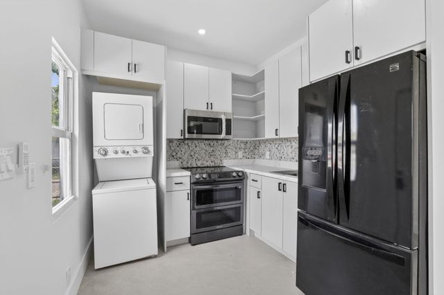 621 NW 3rd Avenue, Pompano Beach, FL 33060
