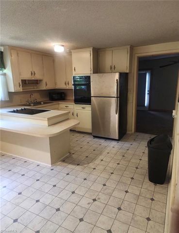 386 Otis Brown Drive, North Wilkesboro, NC 28659