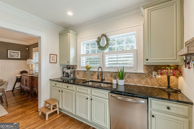 1751 Temple Avenue, College Park, GA 30337