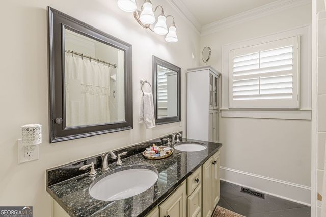 1751 Temple Avenue, College Park, GA 30337