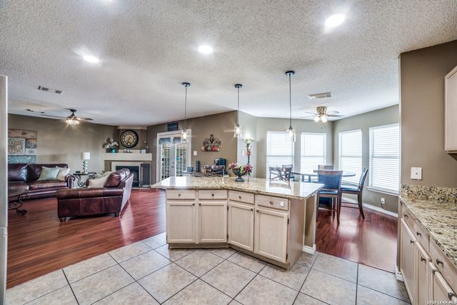 8122 Brisbane, Converse, TX 78109