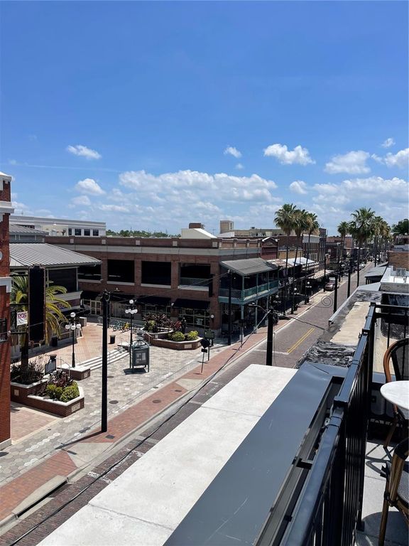 Image 13 of property listing at 2312 E 9TH AVENUE, Tampa, FL 33605