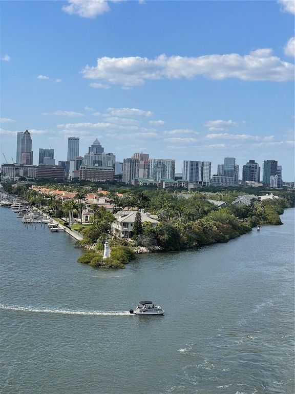 Image 15 of property listing at 2312 E 9TH AVENUE, Tampa, FL 33605