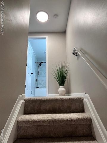 2034 E Nalone, Wixom, MI 48393