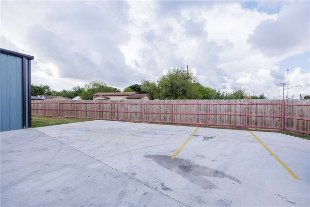 4058 Lou St, Corpus Christi, TX 78405