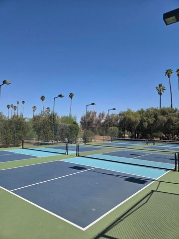 2113 Sunshine Way, Palm Springs, CA 92264