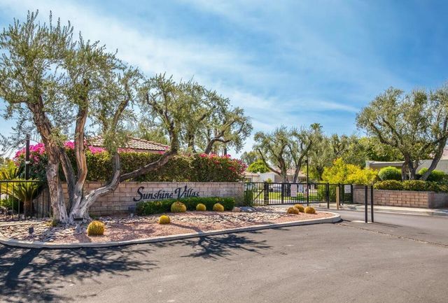 2113 Sunshine Way, Palm Springs, CA 92264