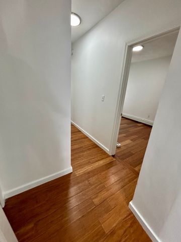 39 Shawmut St 1, Chelsea, MA 02150