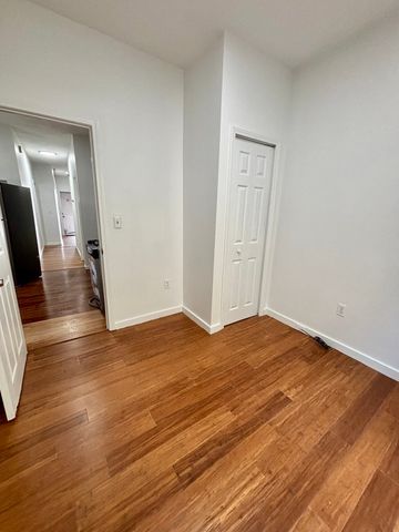 39 Shawmut St 1, Chelsea, MA 02150