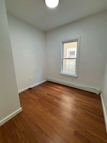 39 Shawmut St 1, Chelsea, MA 02150