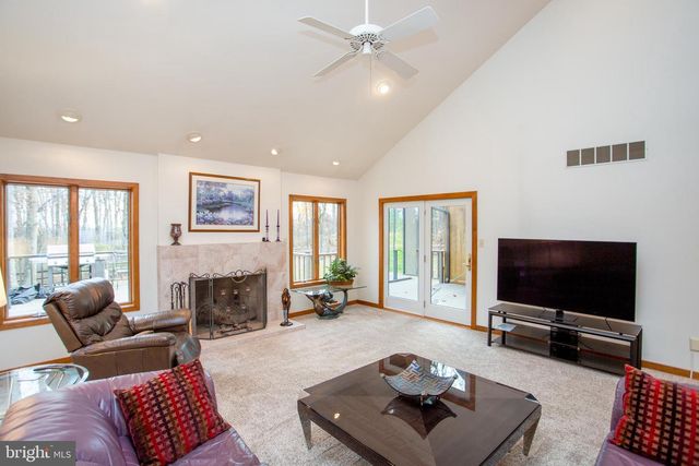 786 RIDGE RD, Telford, PA 18969