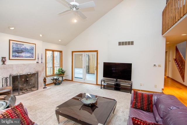 786 RIDGE RD, Telford, PA 18969