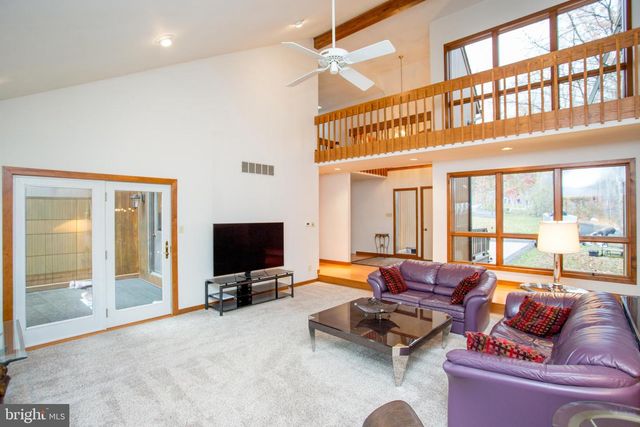 786 RIDGE RD, Telford, PA 18969