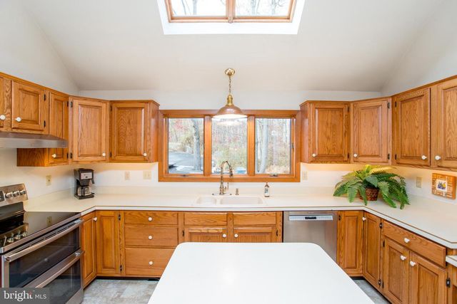 786 RIDGE RD, Telford, PA 18969