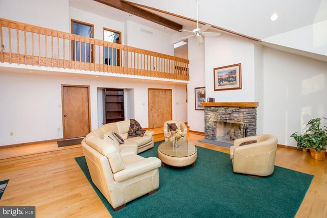 786 RIDGE RD, Telford, PA 18969