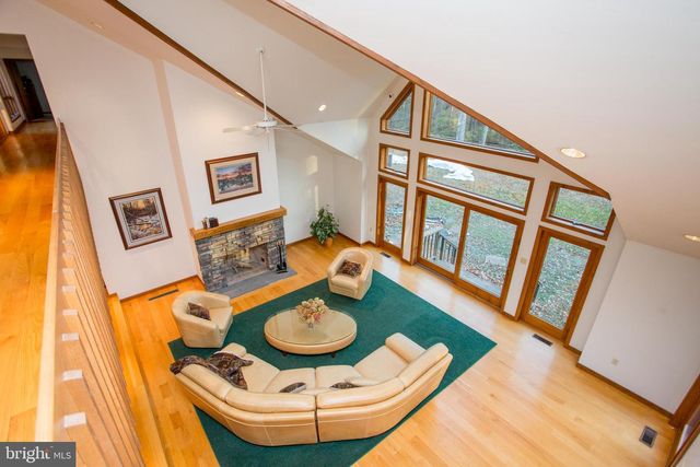 786 RIDGE RD, Telford, PA 18969