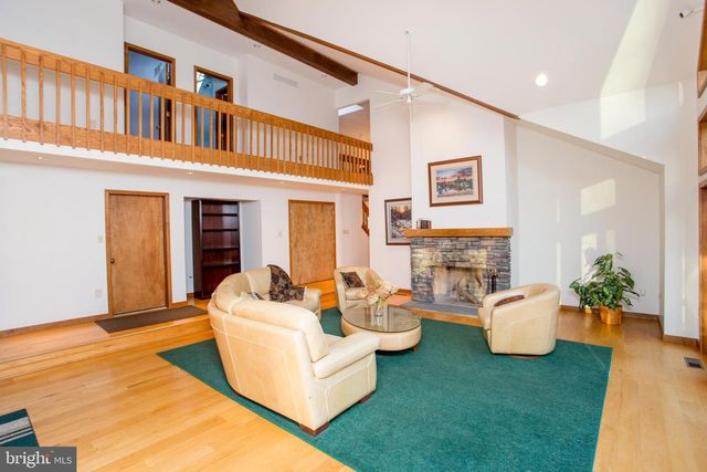 786 RIDGE RD, Telford, PA 18969